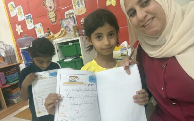 ابداع طلاب الصف الاول بكتابة الاملاء